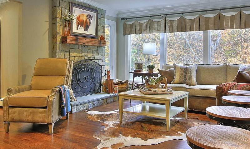 Rustic Living Room (6)