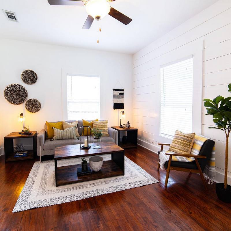 Rustic Living Room (65)