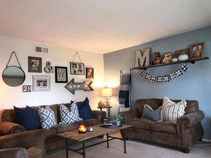 Rustic Living Room (69)