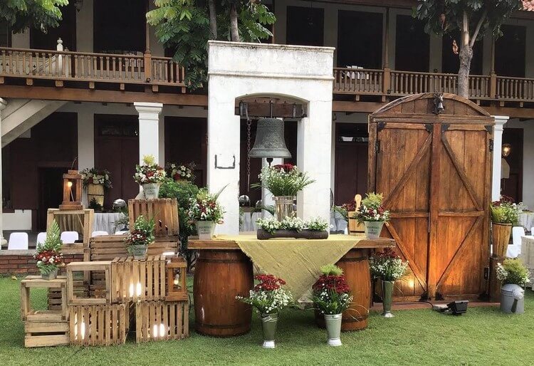 rustic wedding decor (25)