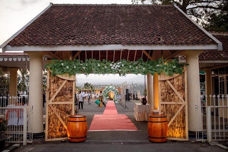 rustic wedding decor (54)