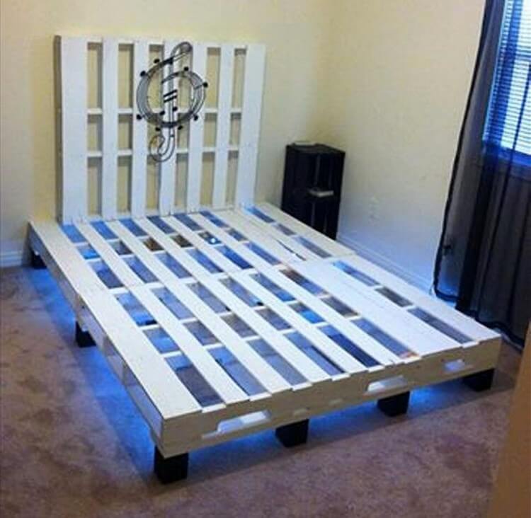 Pallet-Bed-with-Lights-Underneath