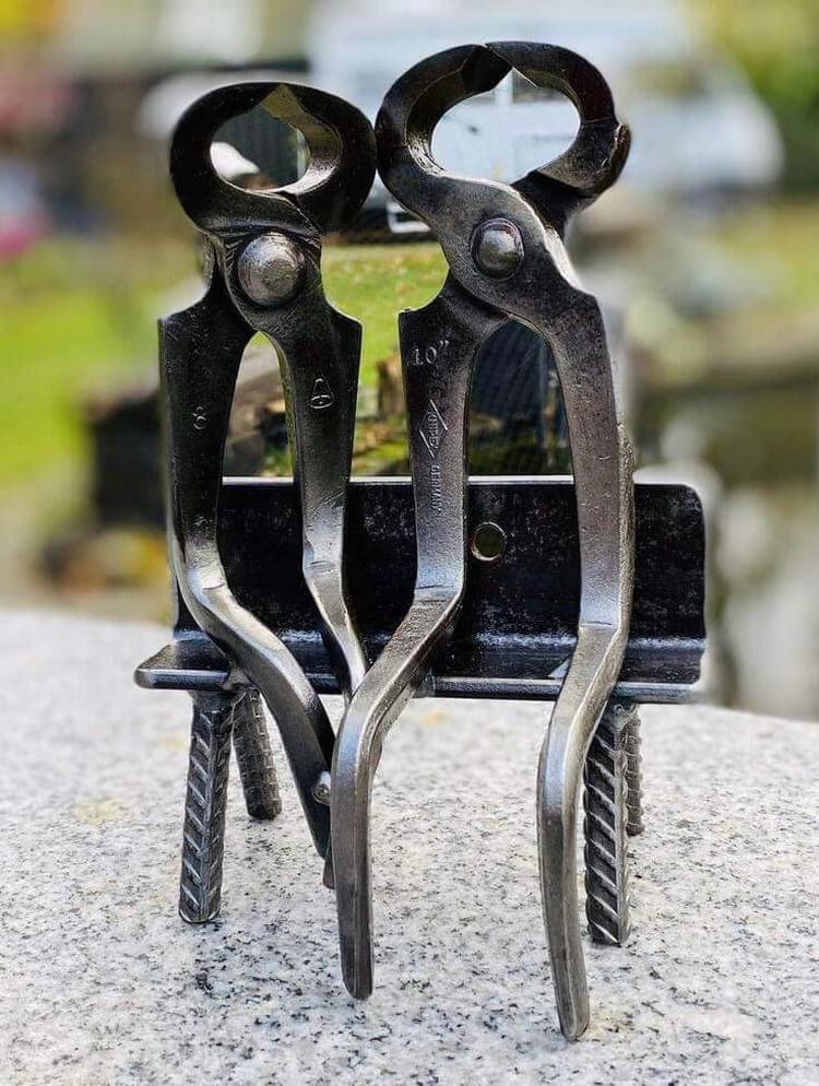 Recycling Ideas for Old Automotive Parts Into Home Accessories (11)