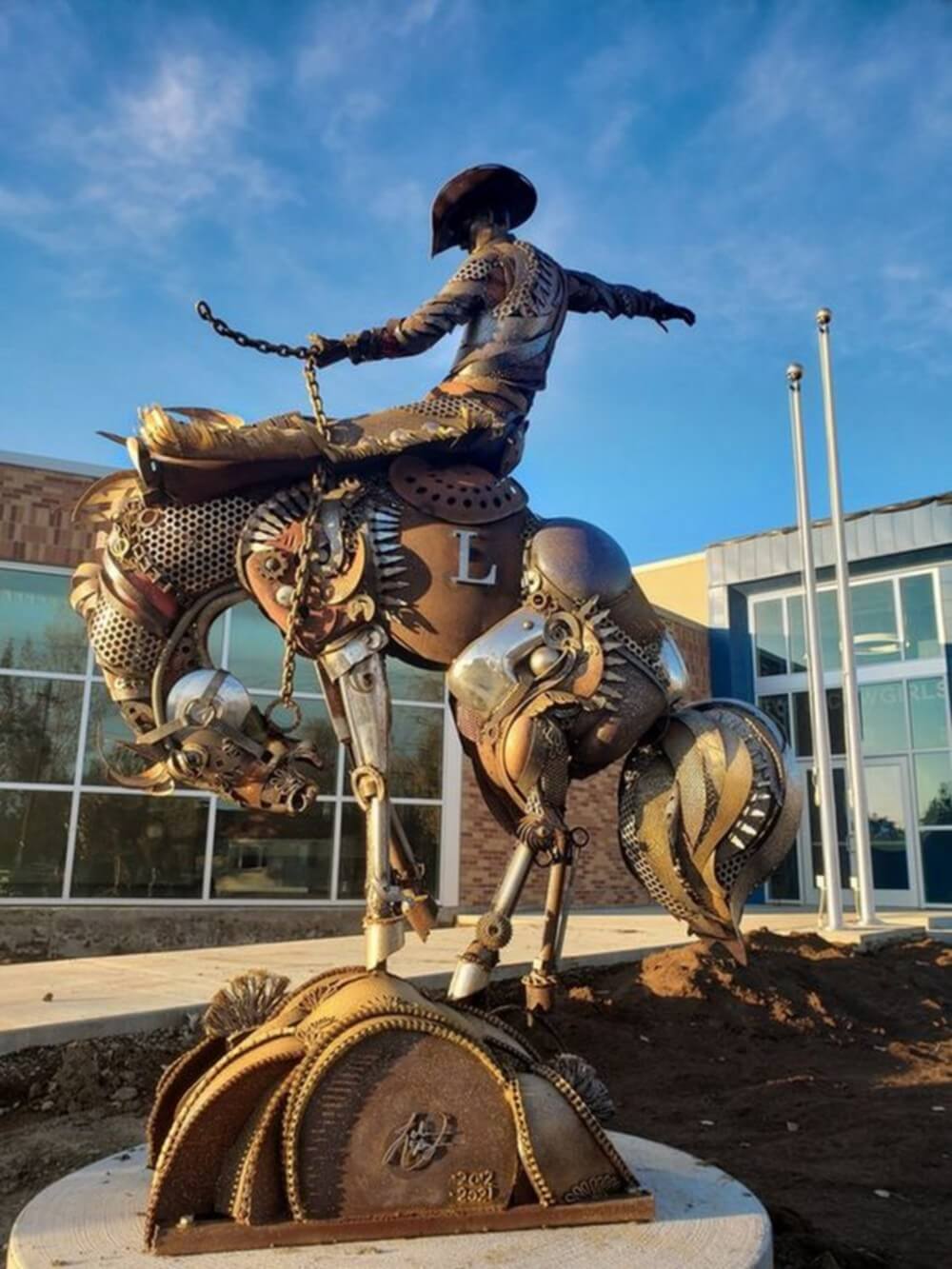 DIY Scrap Metal Art Craft Sculptures (16)